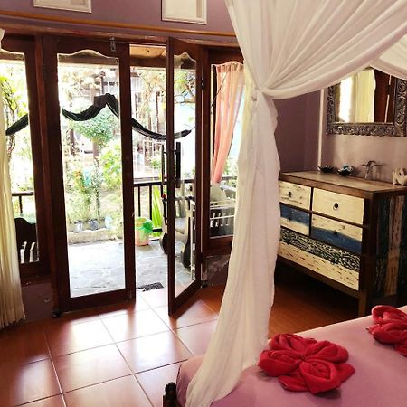 Salon De Nomad Gili T. Bed & Breakfast Gili Trawangan Exterior photo