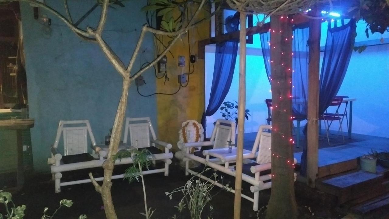 Salon De Nomad Gili T. Bed & Breakfast Gili Trawangan Exterior photo