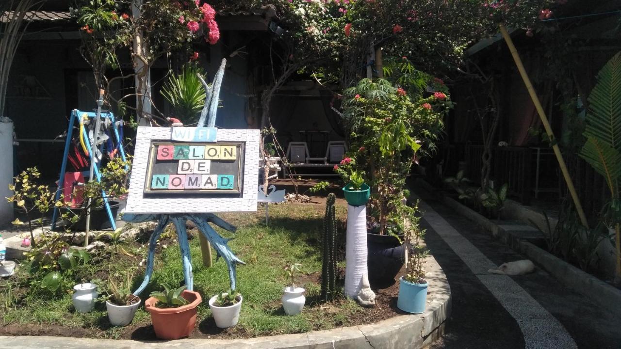 Salon De Nomad Gili T. Bed & Breakfast Gili Trawangan Exterior photo